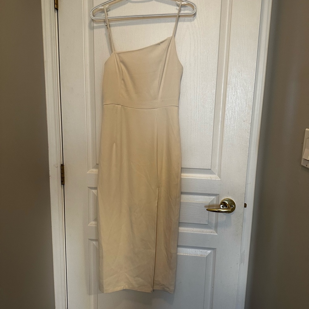 Asymmetric dress